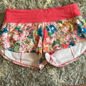 RARE Lululemon flower Speed 2.5" inseam